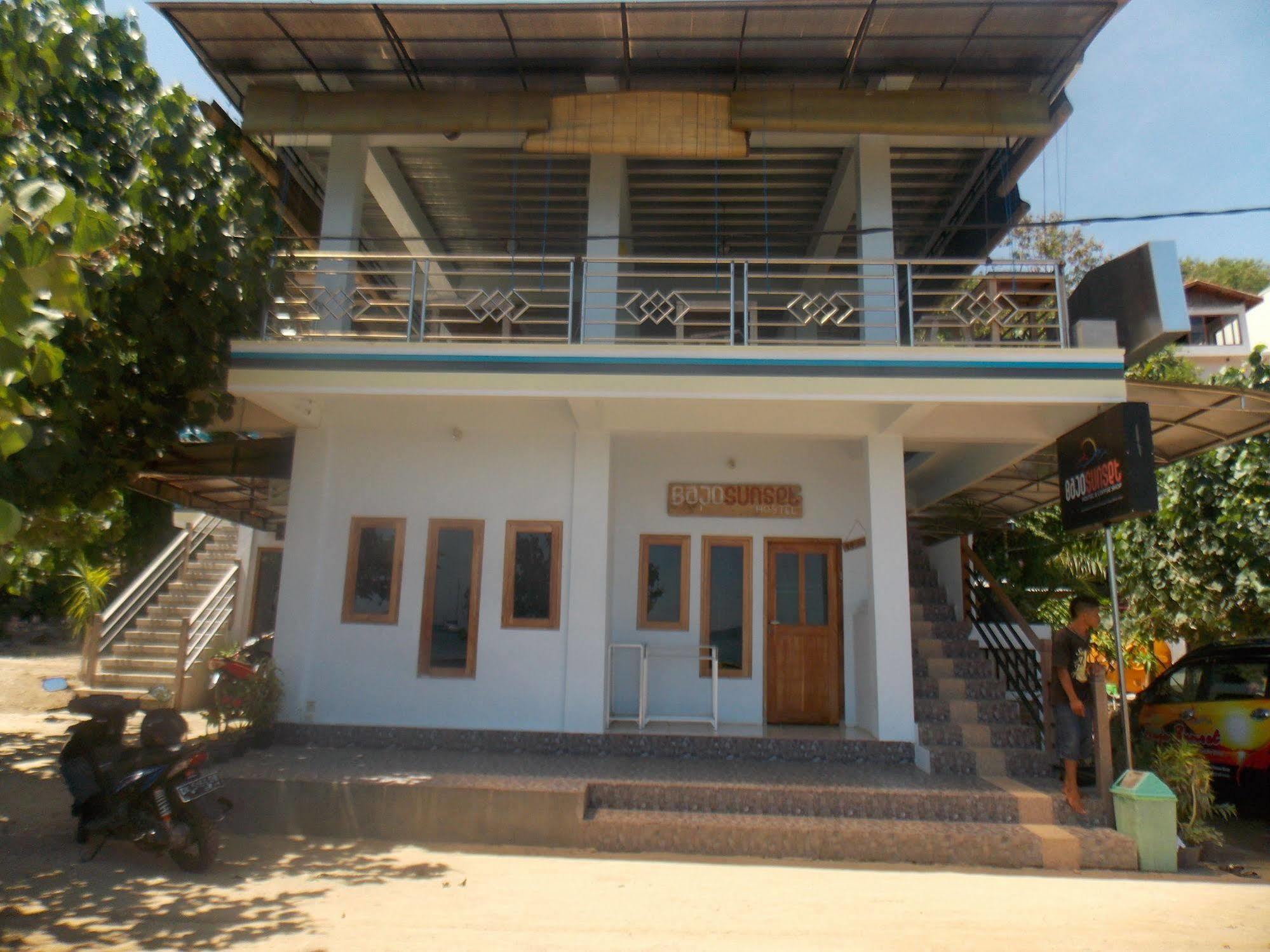 Bajo Sunset Hostel Labuan Bajo Exteriér fotografie